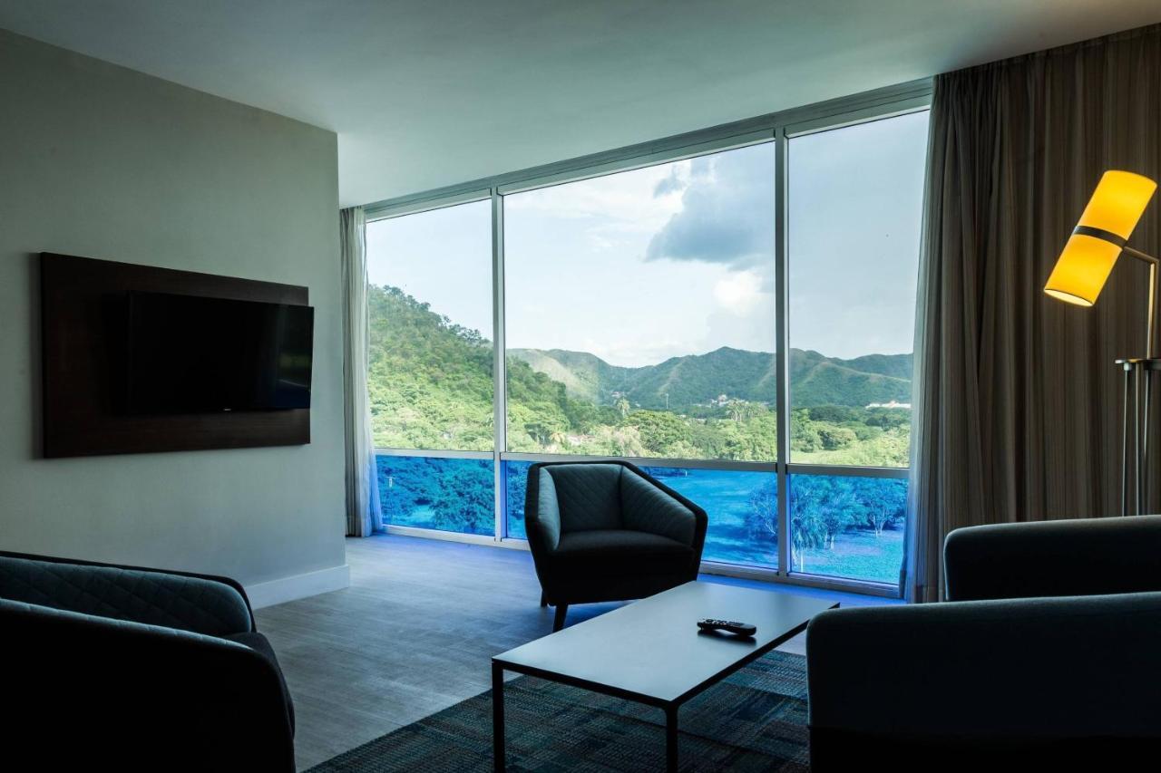 Marriott Maracay Golf Resort Exterior photo