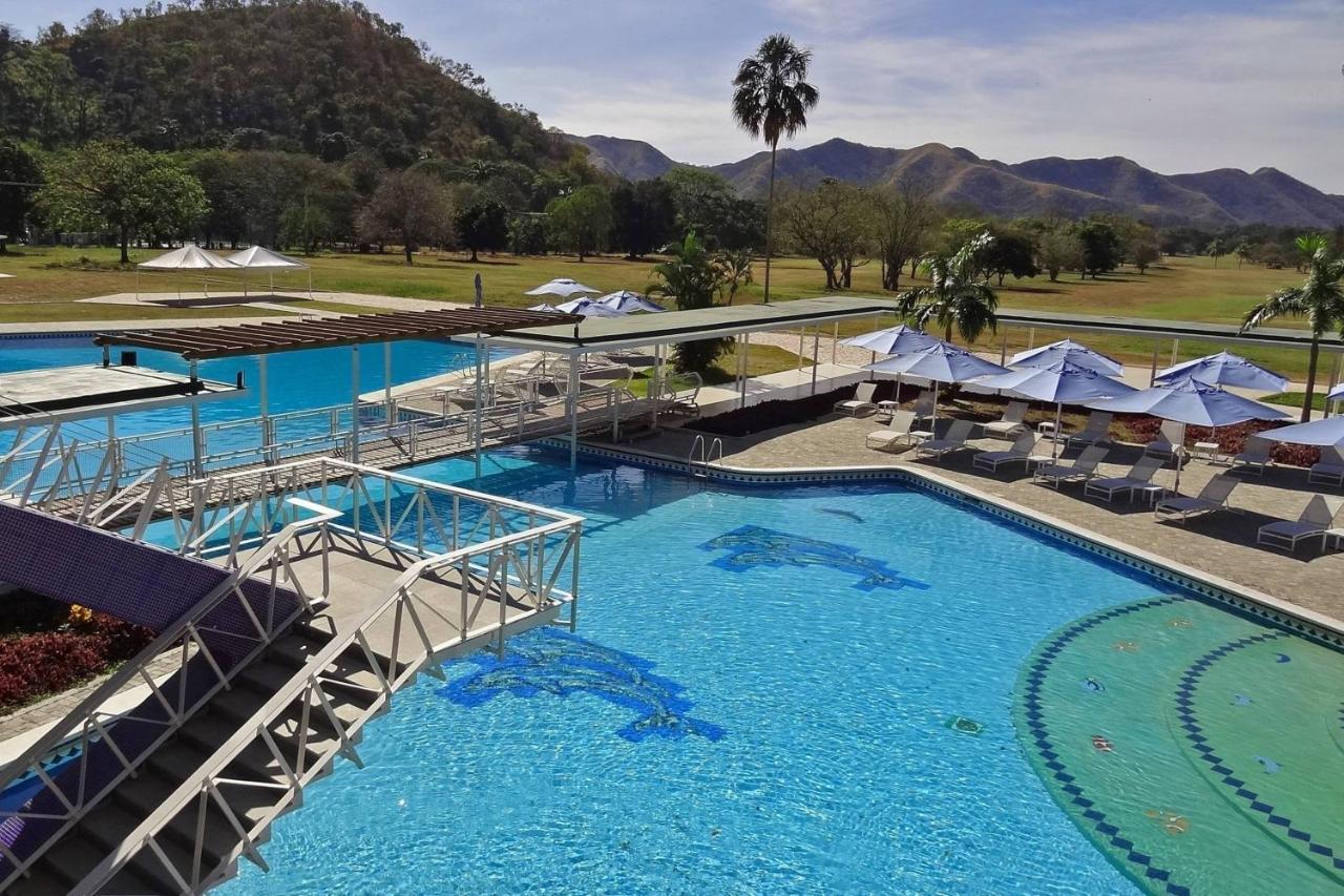 Marriott Maracay Golf Resort Exterior photo