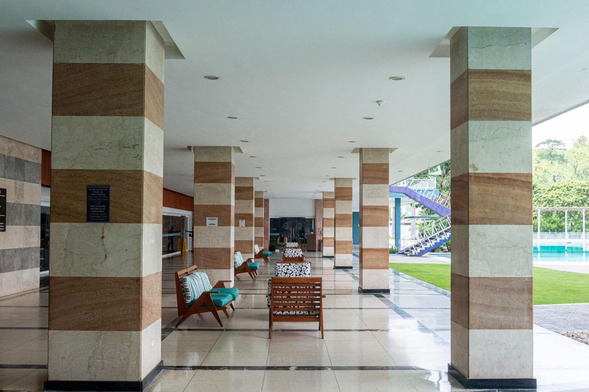 Marriott Maracay Golf Resort Exterior photo