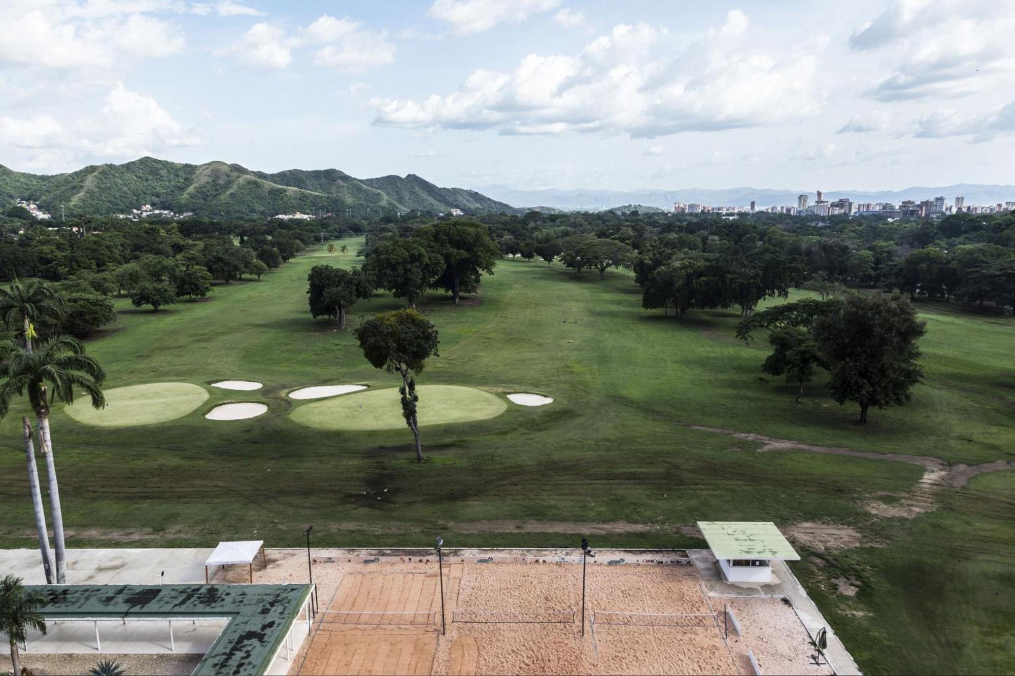 Marriott Maracay Golf Resort Exterior photo